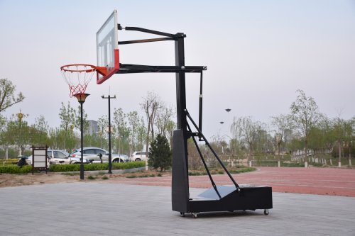 兒童籃球架